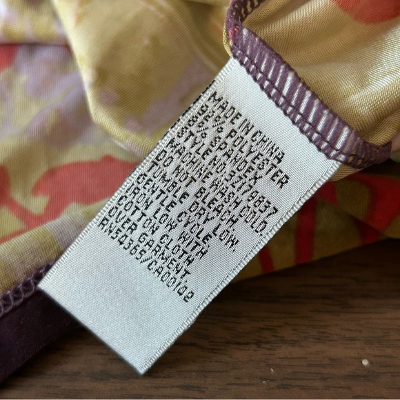 Nygard Elegant Purple Graphic Women's Top M - Picture 7 of 11